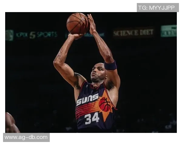 巴洛25分10篮板创队史新纪录自1990年巴克利后首位达成此成就