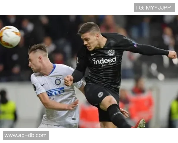 约维奇半场表现惊艳15分钟内斩获11分3板3助助球队领先 约维奇半场表现惊艳15分钟内斩获11分3板3助助球队领先